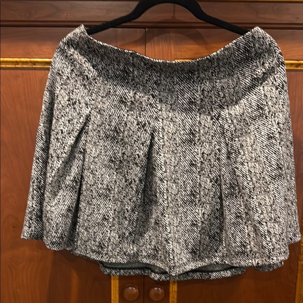 Max Studio Silver Pleated Bubble Mini Skirt